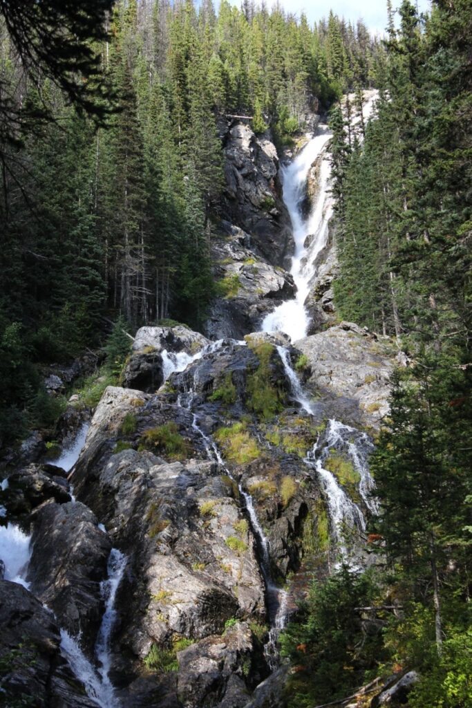 Silvertip Falls, Wells Gray Park