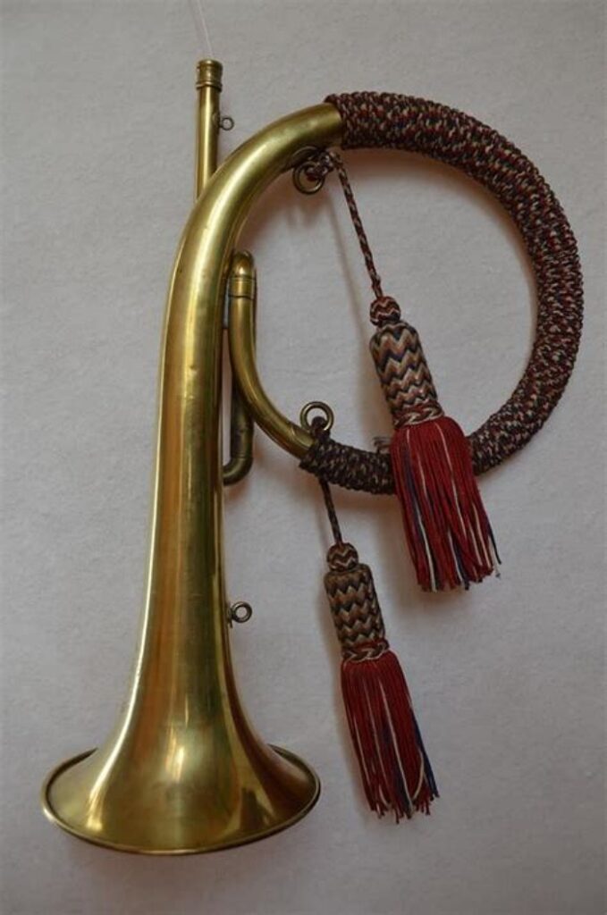 a curved clarion (trumpet)