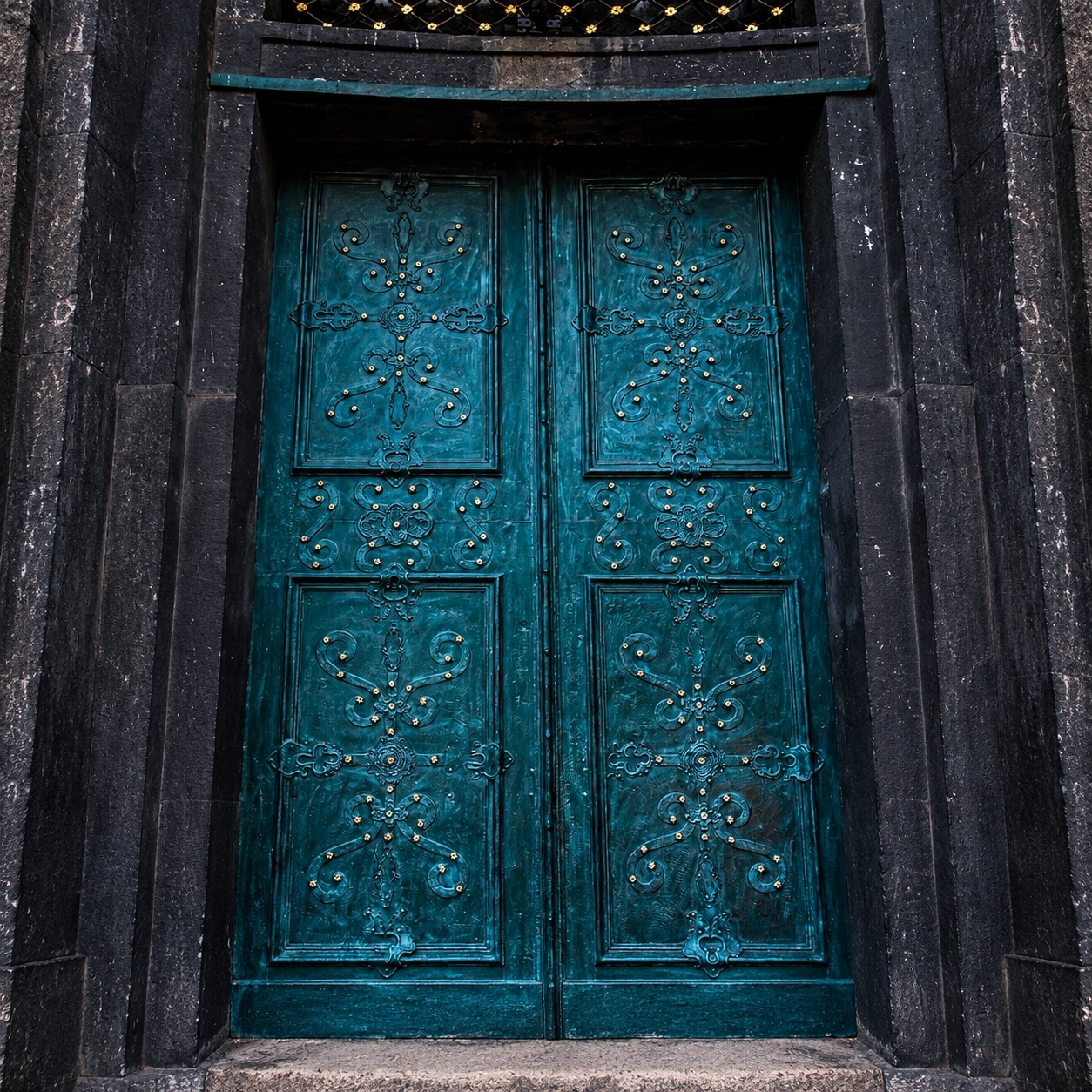 Open Gates – Welcome the King of Glory
